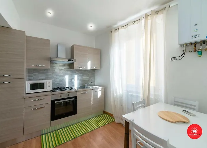 36 Holidays Apartmán La Spezia